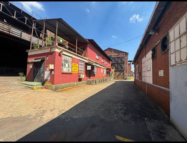 11,000M² INDUSTRIAL YARD TO LET IN PRETORIA INDUSTRIAL